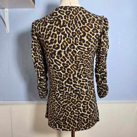 Bailey / 44 Medium Classic Animal Print Scrunched 3/4 Sleeve Lightweight Tee - Picture 5 of 10